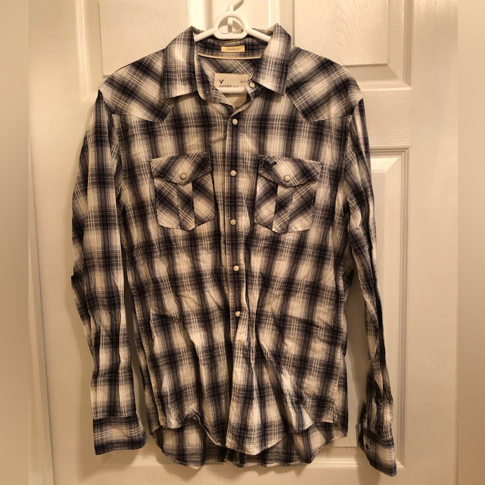 American Eagle mens black and white vintage fit plaid pearl snap western shirt M